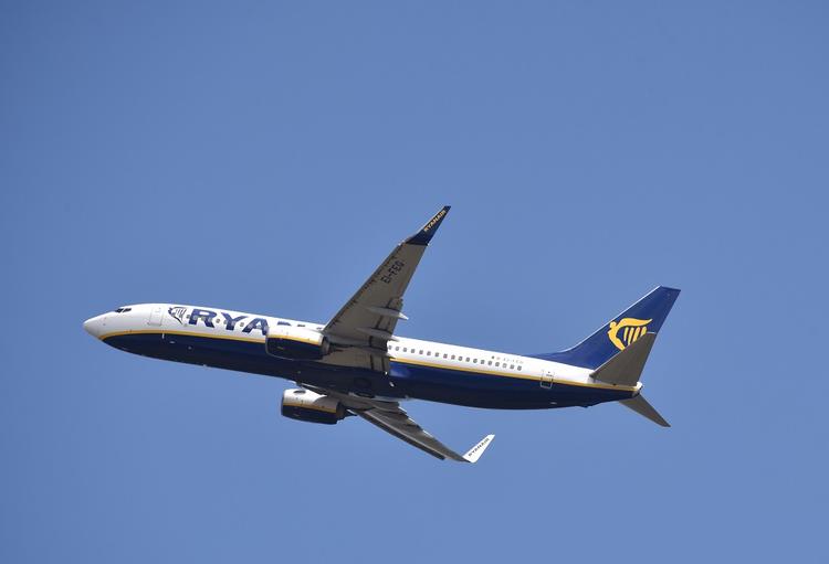 Европейский авиаэксперт прокомментировал для АН инцидент с жесткой посадкой Boeing в Усинске  