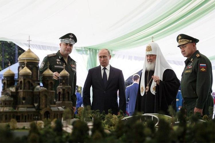 Минобороны потратит 25 милионов рублей на закупку керамических икон для своего храма. Итого набежало уже 650 миллионов