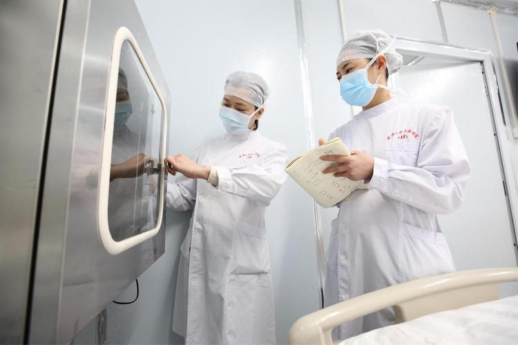 Количество жертв коронавируса в Китае достигло 1380 человек
