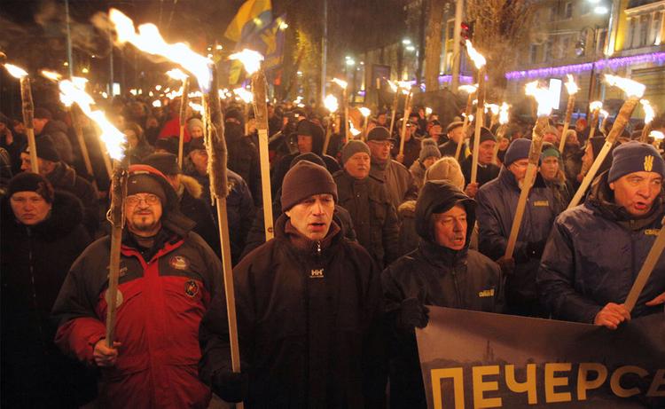 Киев узаконит нацистское приветствие отдельным приказом