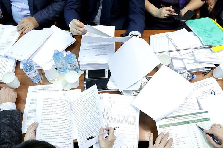 Первое чтение поправок в бюджет депутаты запланировали на 4 марта