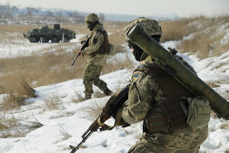 Самый вероятный сценарий развития военного конфликта в Донбассе назвал аналитик 