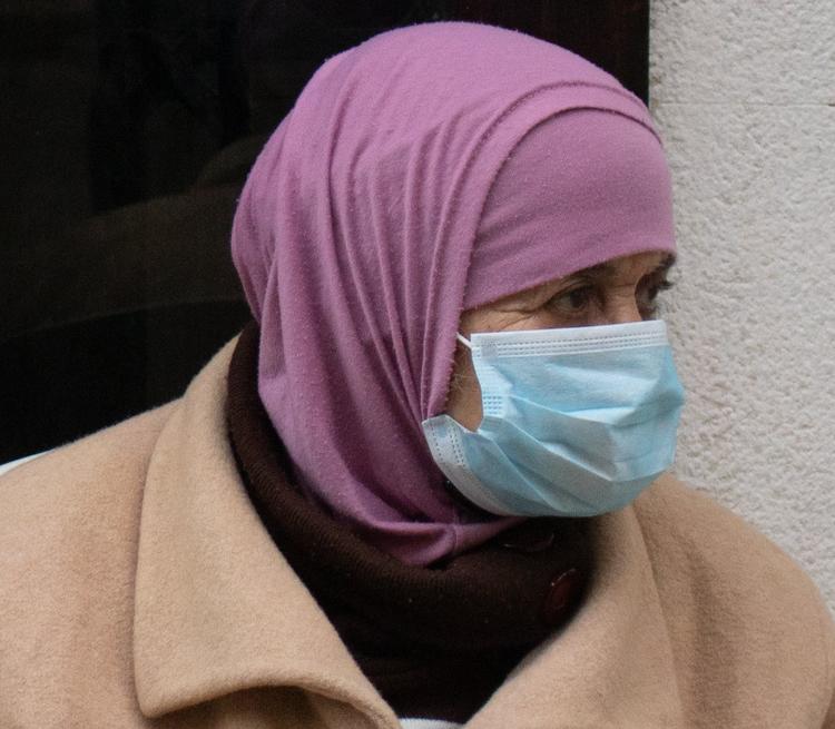 Глава Роспотребнадзора Анна Попова призвала россиян носить медицинские маски во избежание заражения коронавирусом