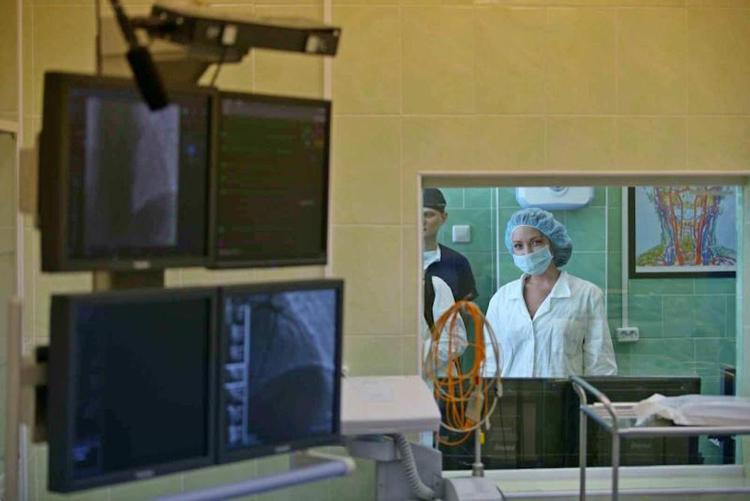 Больница в Коммунарке примет прибывающих в Москву с симптомами ОРВИ людей