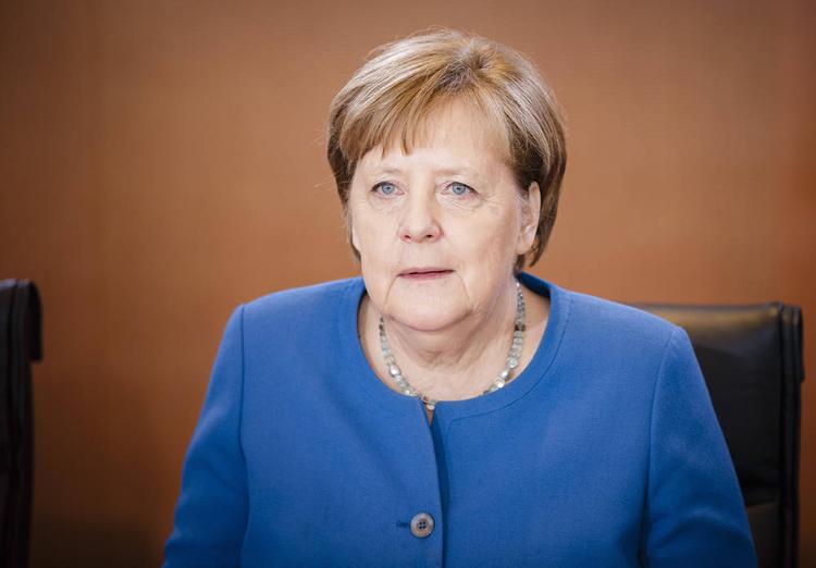 Меркель не считает, что из-за коронавируса следует закрывать границу ФРГ