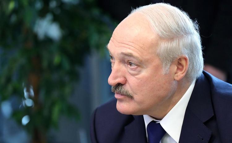 СМИ: у Лукашенко заподозрили коронавирус  