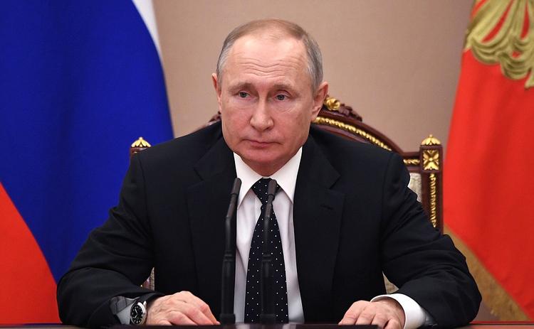 Путин высказался о высоких зарплатах руководителей и топ-менеджеров государственных компаний 