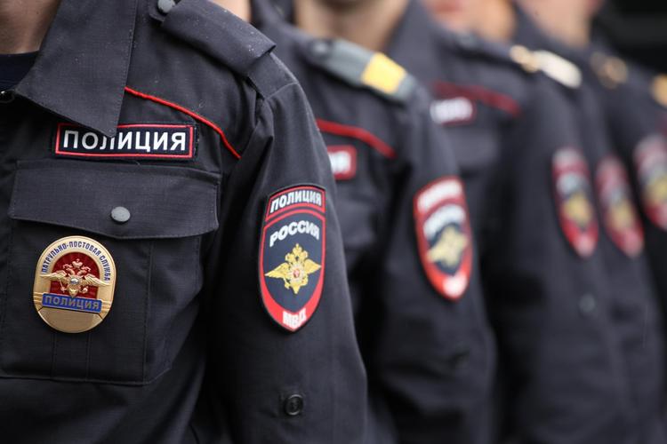 Фотосессия в морге стоила им работы. В Москве уволили двух полицейских, опорочивших честь мундира