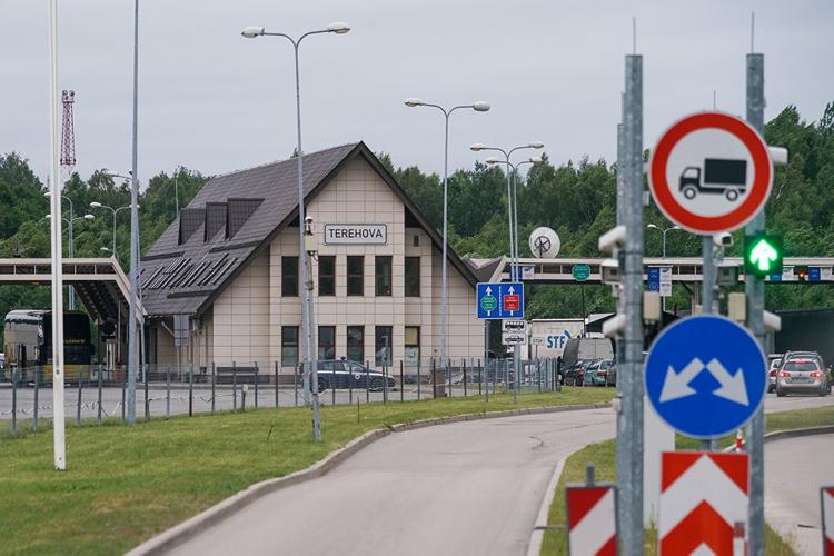 Латвия закроет границы?