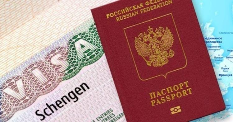 Латвия прекратила выдавать визы россиянам