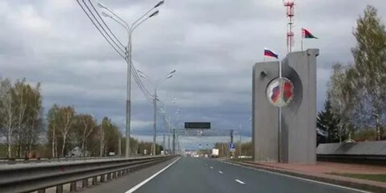 Границы закрываются на замок из-за коронавируса. Примет ли Россия решение о полной изоляции?