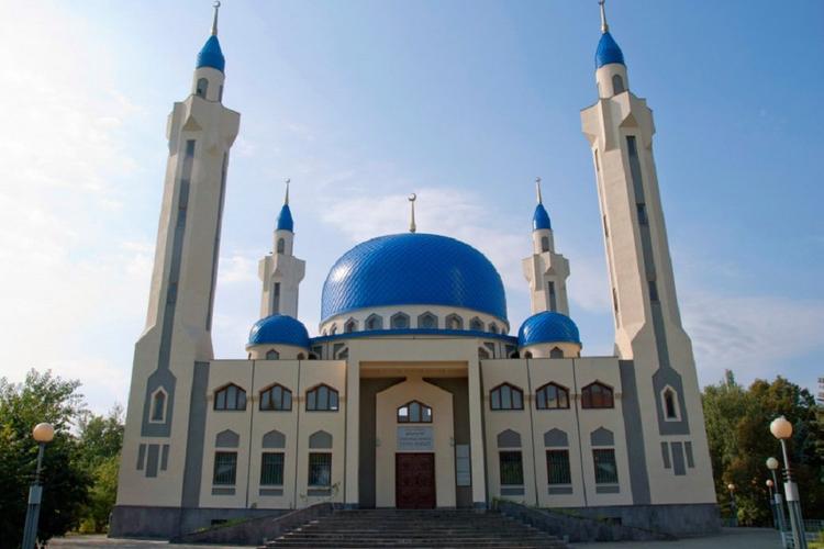 В Адыгее и Краснодарском крае ограничили работу мечетей и отменили пятничные проповеди