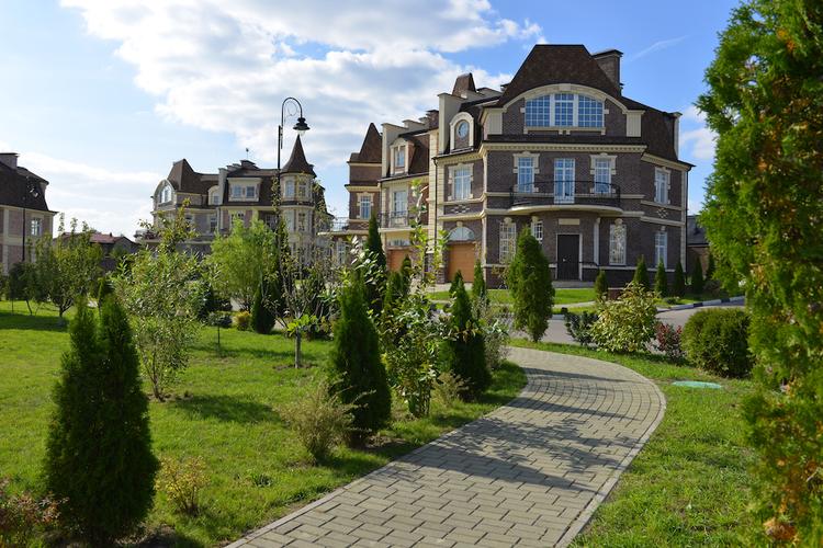 В Москве из-за коронавируса наблюдается бум на аренду элитной загородной недвижимости