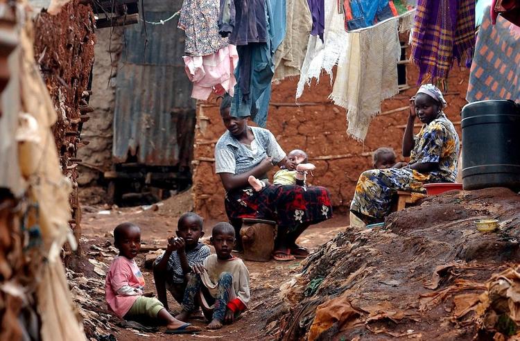 Как диктатура и гиперинфляция довела народ Зимбабве до нищеты 
