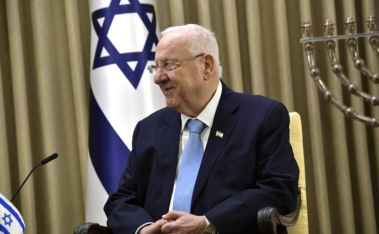 Во время карантина президент Израиля начал читать детям сказки онлайн
