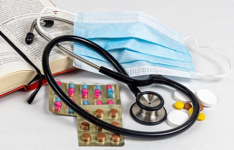 Доктор Комаровский рассказал о препаратах, которые должны быть в аптечке в период пандемии 