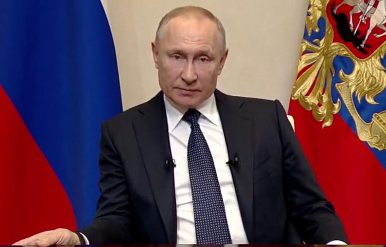 Путин назвал тех, для кого хочет временно отменить почти все налоги из-за коронавируса