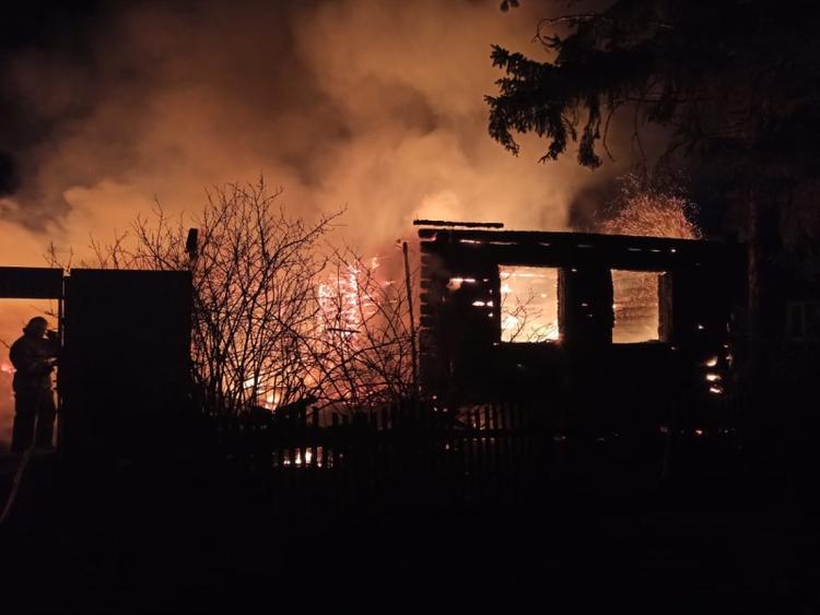 В  городе Нижний Ломов под Пензой  при пожаре в доме погибли 7 человек