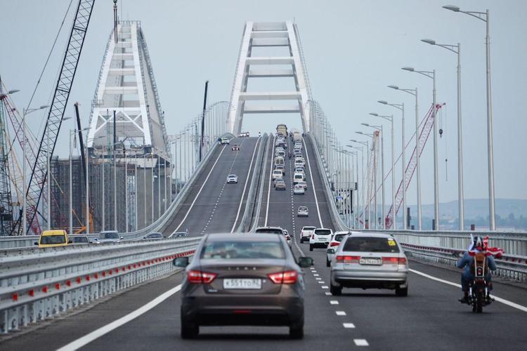 По  Крымскому мосту без справки проезд туристам  могут не разрешить
