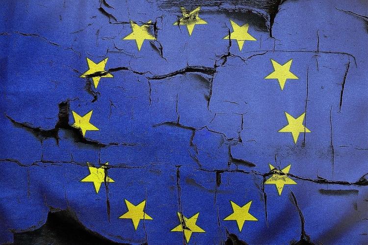 Эксперт оценил сообщение Макрона о распаде ЕС из-за коронавируса: «Окуклились в свои национальные границы»