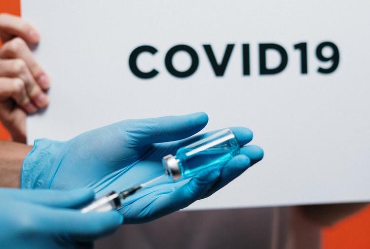В Минздраве сообщили, что  испытания вакцины от коронавируса на людях начнутся через несколько месяцев