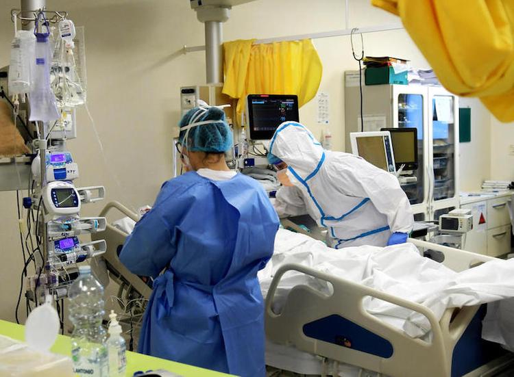 Мэр Даугавпилса: Правительство делит миллиарды, размазывая коронавирус по стране