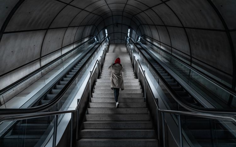В Петербурге изменили время работы метро