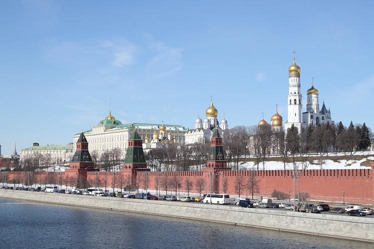 В Кремле оценили решение Абэ о возможной отмене визита в Москву на 9 мая