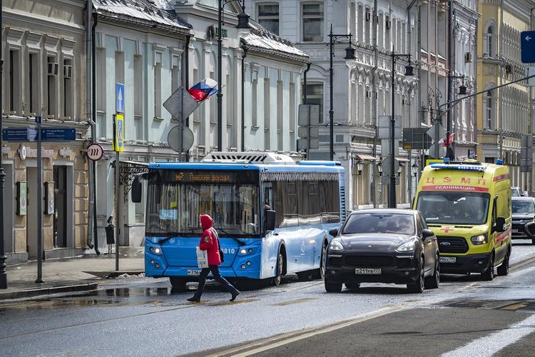 Наземный транспорт в Москве будет ходить реже
