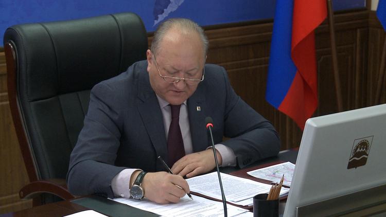 Третий российский губернатор подал заявление об отставке. На сей раз смена главы ждет Камчатку