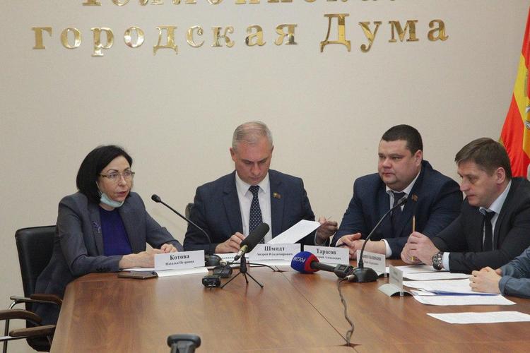Челябинские депутаты провели заседание в режиме онлайн