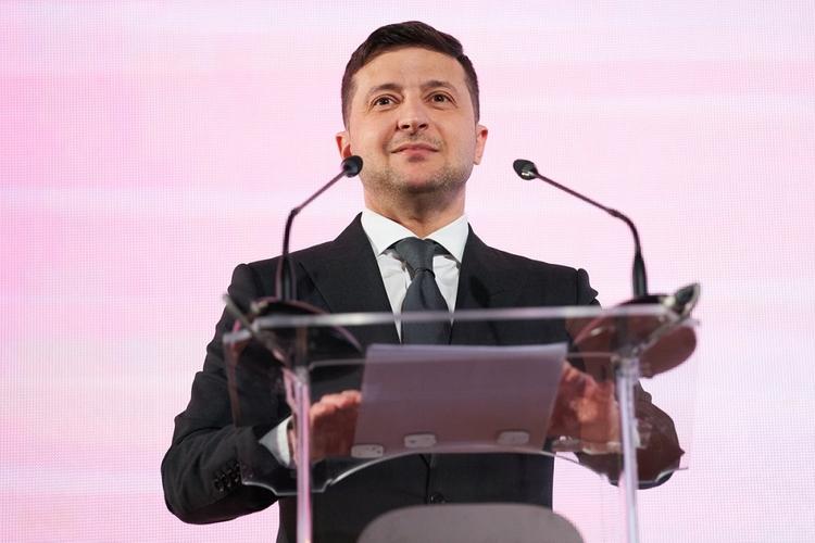 Украинский аналитик назвал способную свергнуть команду президента Зеленского силу 