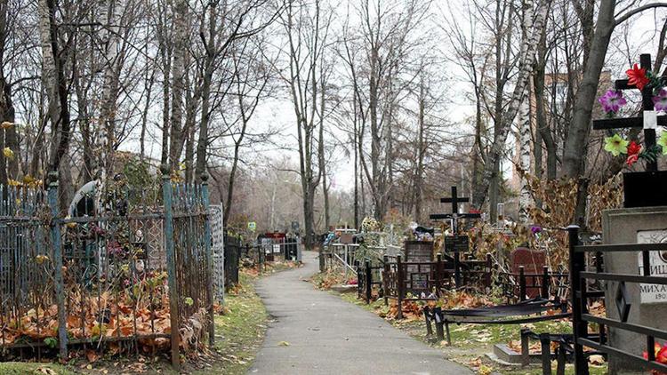 Столичные кладбища закроют для посещений из-за коронавируса