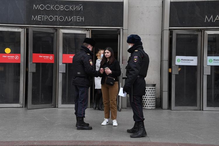 Кто чаще всего нарушает режим самоизоляции в Москве