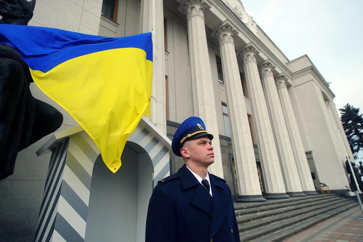 Политолог назвал помеху для развала «неудачных» Украины, Белоруссии и Молдавии 