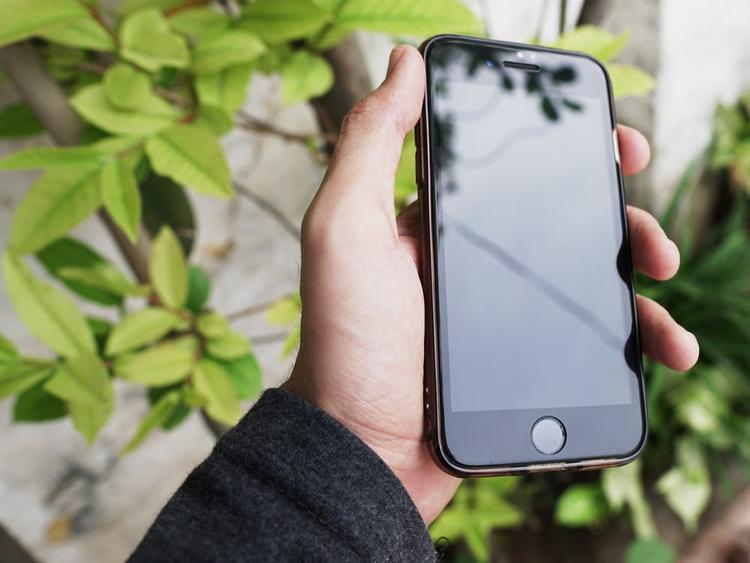Компания Apple представила iPhone SE второго поколения по цене почти 40 тысяч рублей
