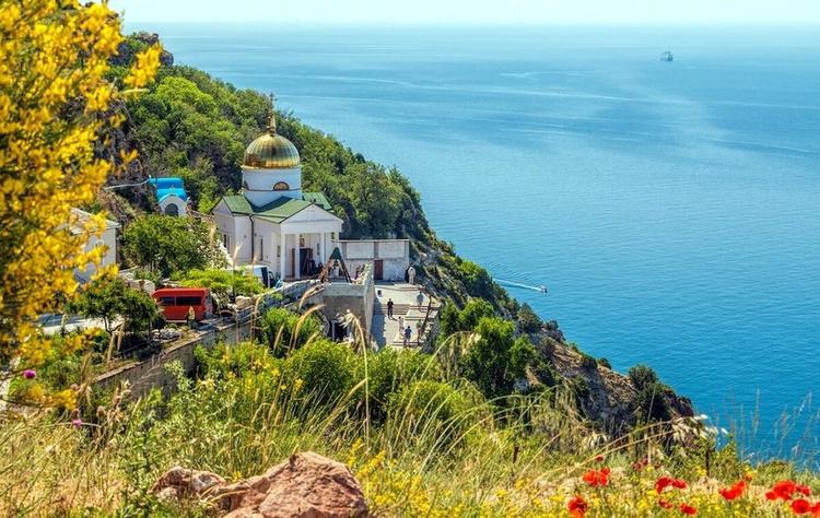  Свято-Георгиевский монастырь на мысе Фиолент в Крыму закрыли из-за обнаруженного коронавируса