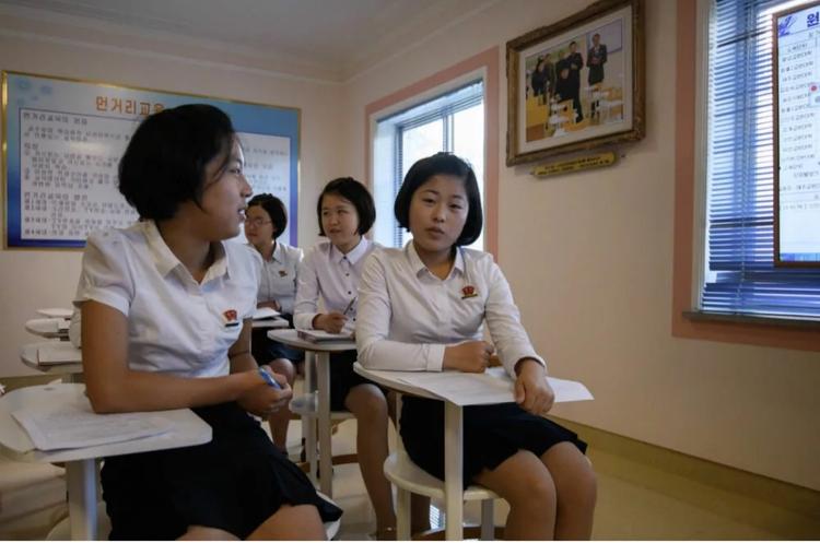 Ученики и студенты снова ходят на занятия в КНДР