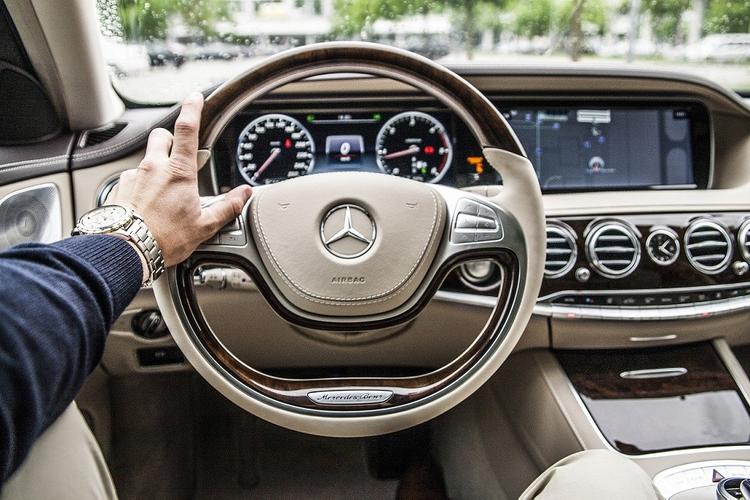 В России Mercedes-Benz отзывает G-Class