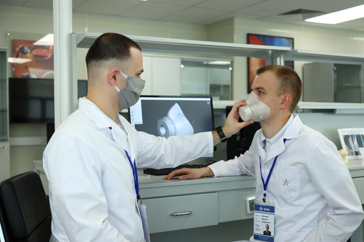 В Технополисе «ЭРА» военным и врачам разработали уникальную маску