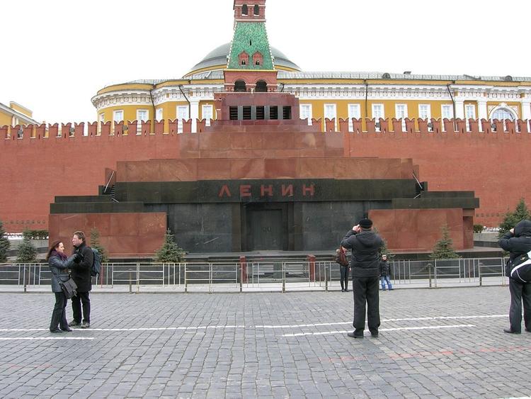 Ленин стал одним из брендов России, считает Захар Прилепин