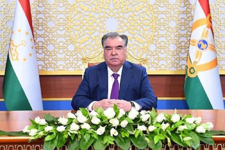 Президент Таджикистана призвал перенести пост в Рамазан на другое время