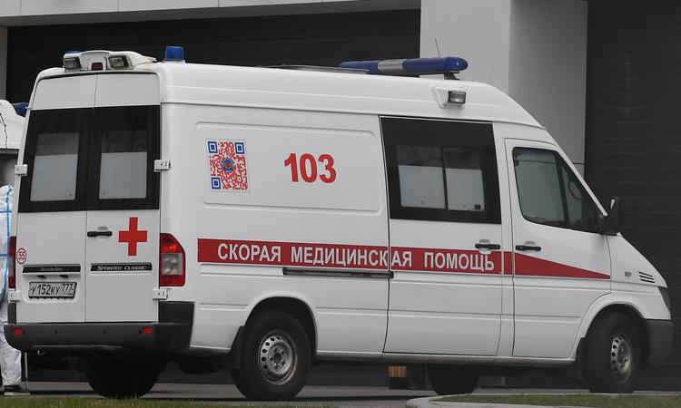 В России на 25 апреля  выявлено  5996 новых случаев заражения коронавирусом, из них 2612 - в Москве