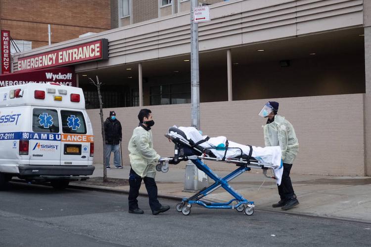 За сутки в штате Нью-Йорк от коронавируса скончались 437 человек