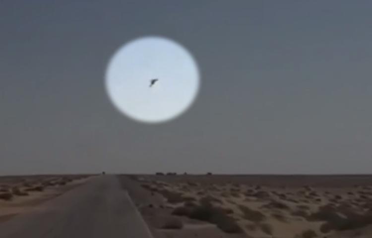 Появилось видео истребителя на бреющем полете над пустыней