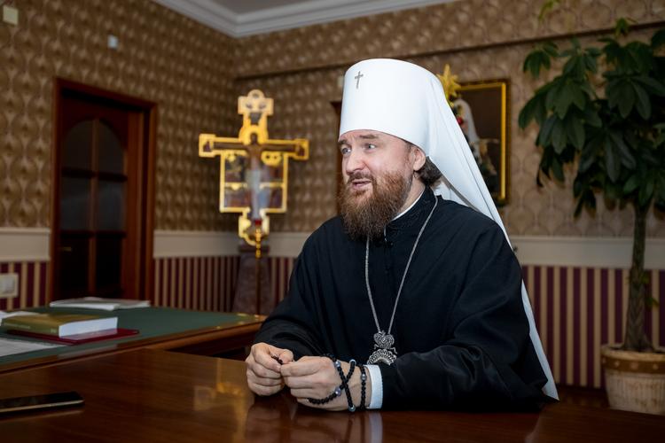 Челябинский митрополит просит отказаться от посещения кладбищ