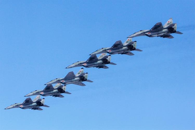 Путин объявил: 9 мая  в небе над Москвой состоится авиационный парад 