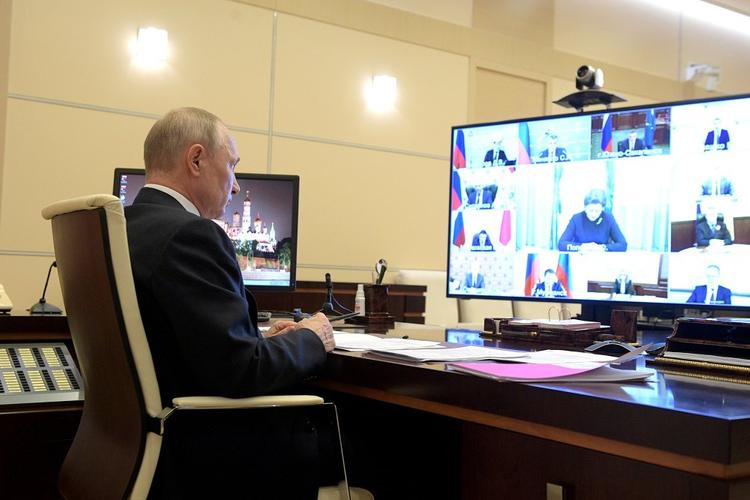 Политолог: Российские власти избрали инерционный сценарий