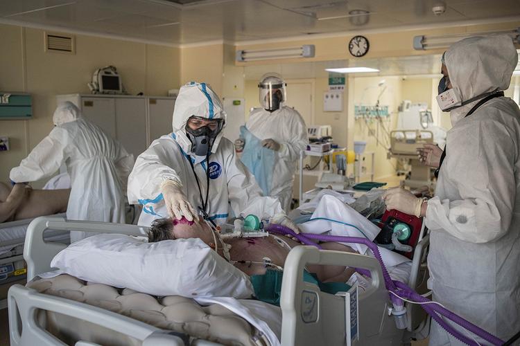 Врач 52-й клинической больницы Москвы: «Пациенты, которые попадают на аппараты ИВЛ, ведут себя безобразно»