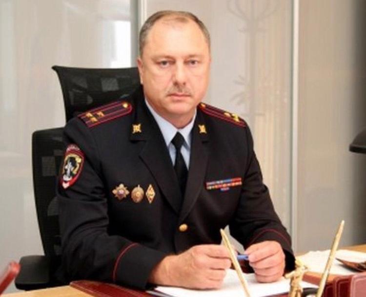 Начальник УГИБДД Нижегородской области застрелился из наградного пистолета в своем кабинете